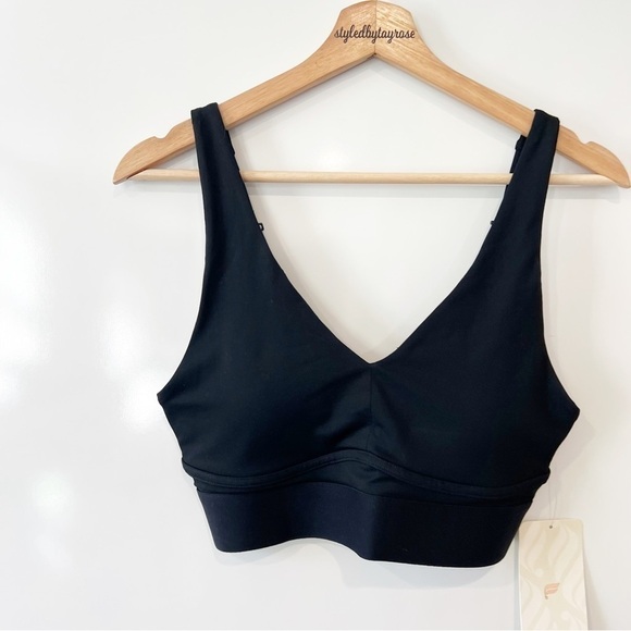 NWT Fabletics All Day Every Day Sports Bra - Picture 9 of 13